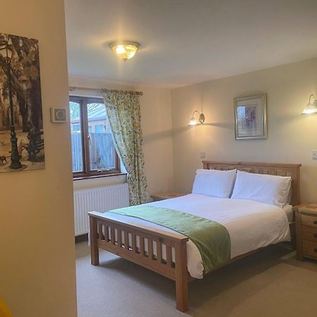 Sunset House Bed & Breakfast Newton Reigny ภายนอก รูปภาพ