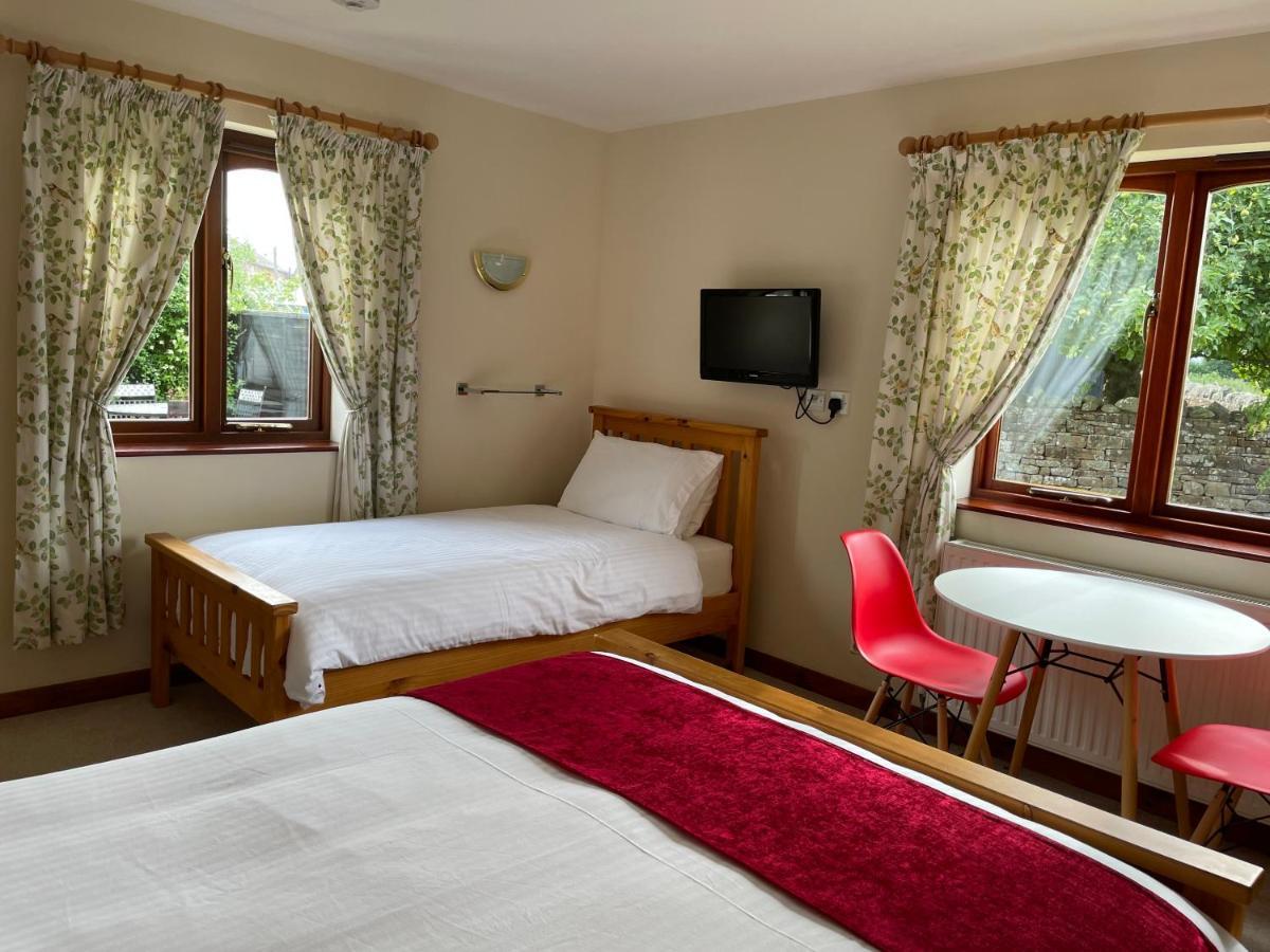 Sunset House Bed & Breakfast Newton Reigny ภายนอก รูปภาพ